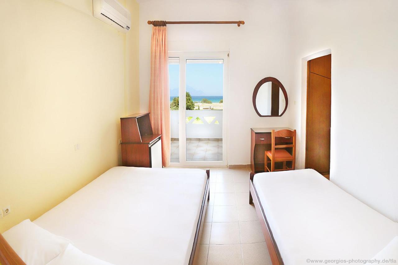 Hotel Stefani Sarti Buitenkant foto