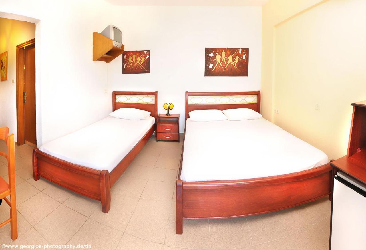 Hotel Stefani Sarti Buitenkant foto