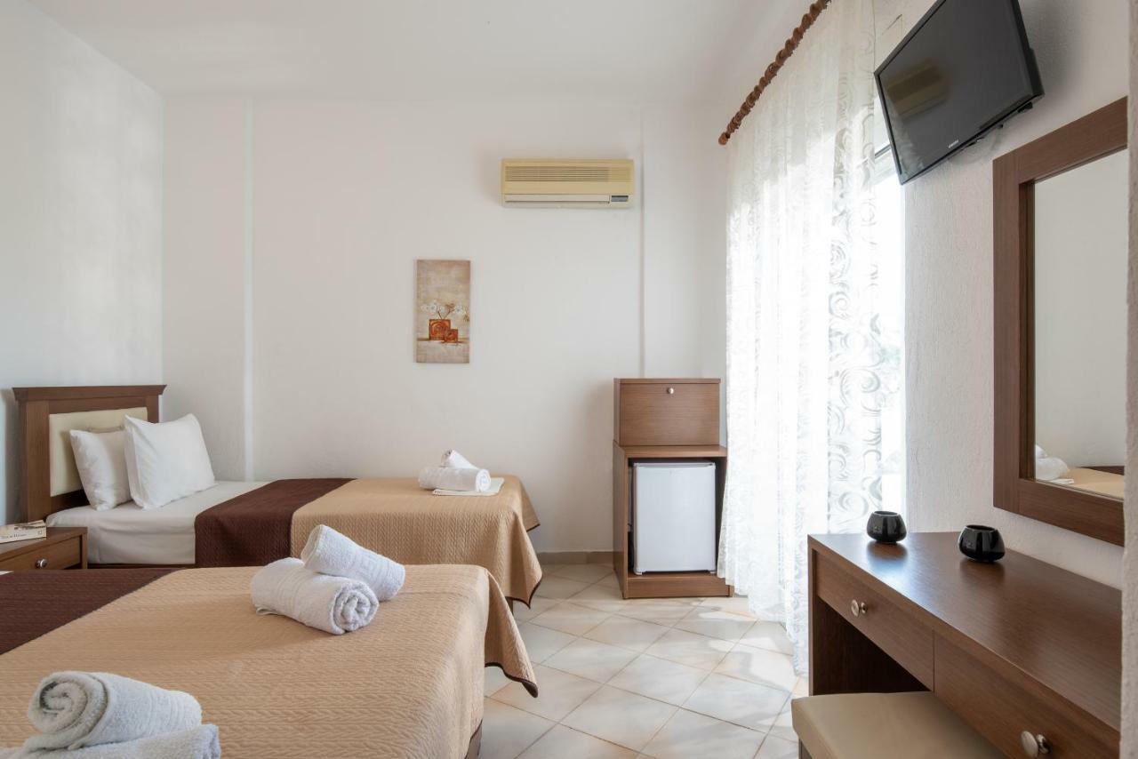Hotel Stefani Sarti Buitenkant foto